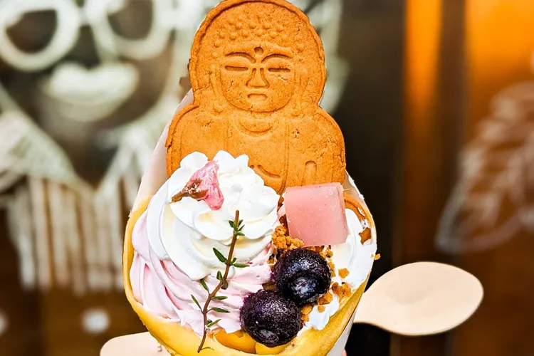 Daibutsu soft-serve ice cream